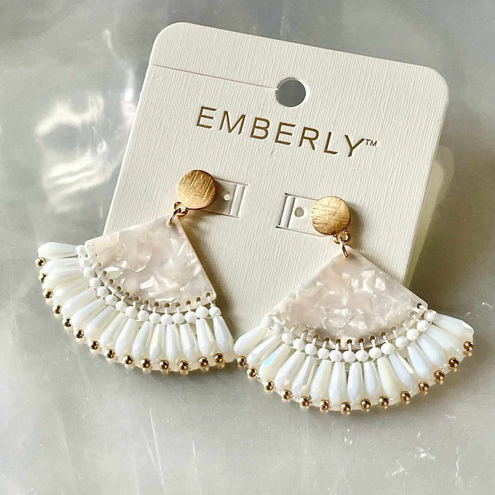 Kohl's Gold and Cream Fan Earrings NWT